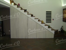Meuble Escalier composé de 5 tiroirs sur roulettes